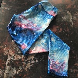 🟢 Very cute Blue White and Pink leggings